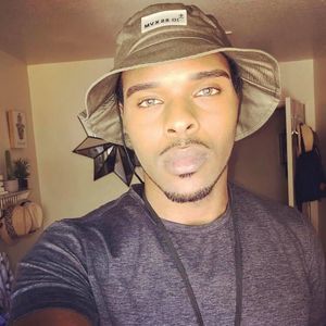 Meet your Posher, Eli